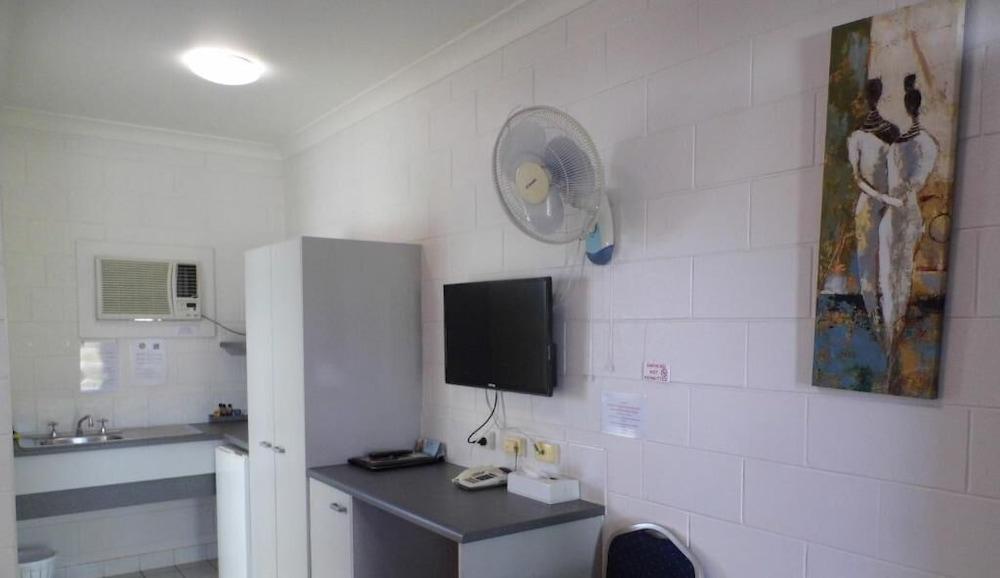 Central Point Motel Mount Isa Buitenkant foto