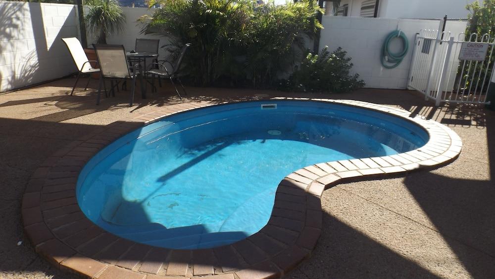 Central Point Motel Mount Isa Buitenkant foto