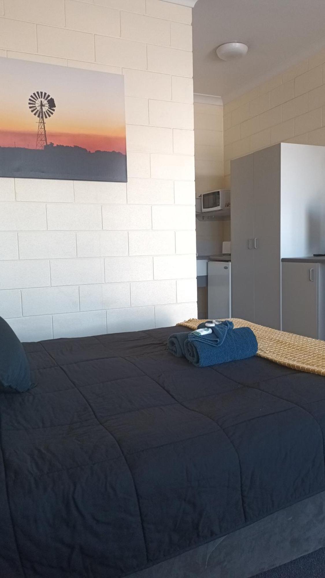 Central Point Motel Mount Isa Buitenkant foto