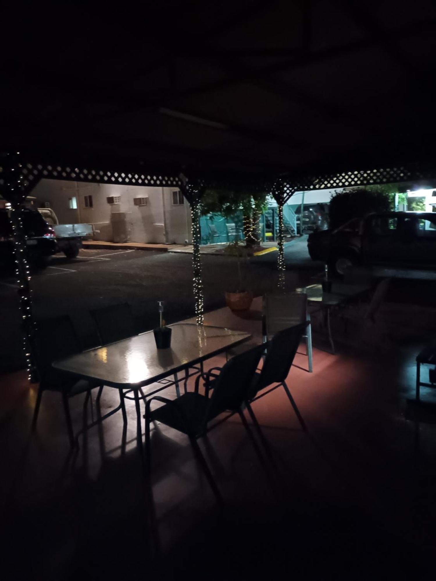 Central Point Motel Mount Isa Buitenkant foto