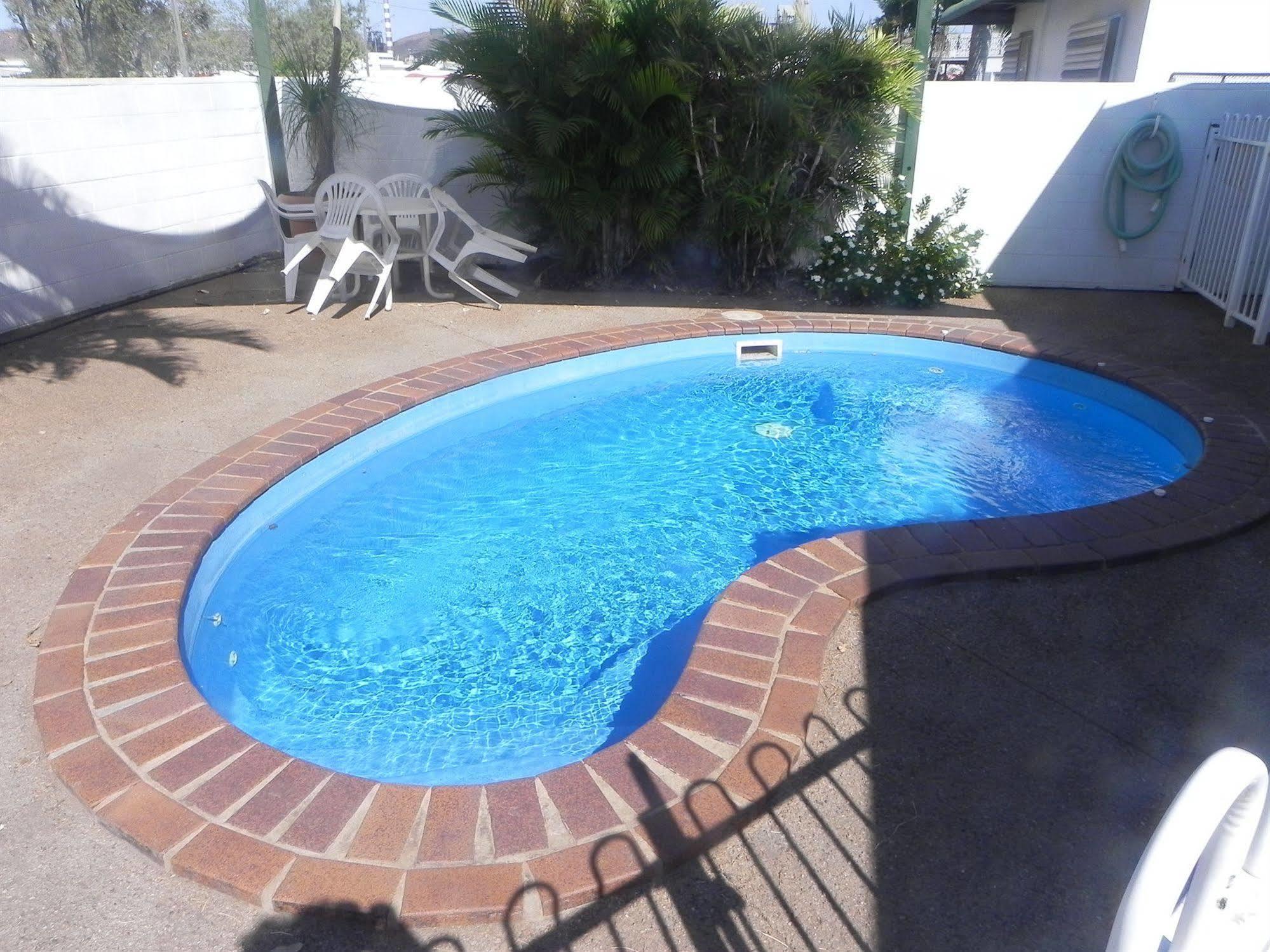 Central Point Motel Mount Isa Buitenkant foto
